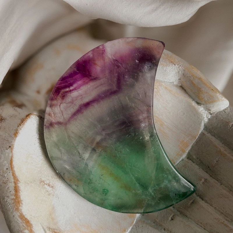 luna in Fluorite Arcobaleno